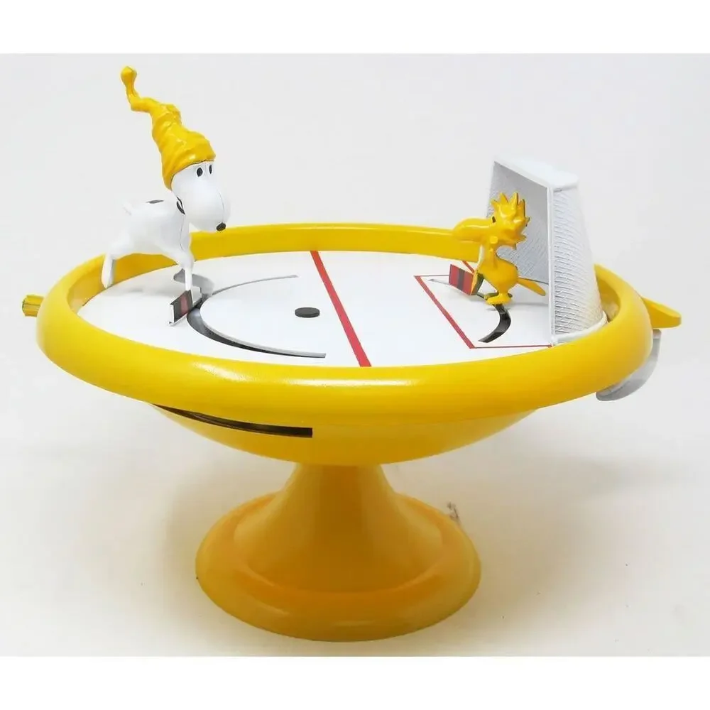 Snoopy Ice Hockey Game Woodstock & Birdbath Snap Plastic Model Kit Atlantis NEW